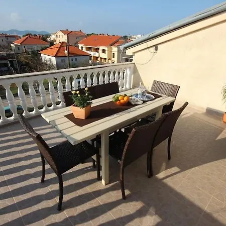 Martina Apartment *